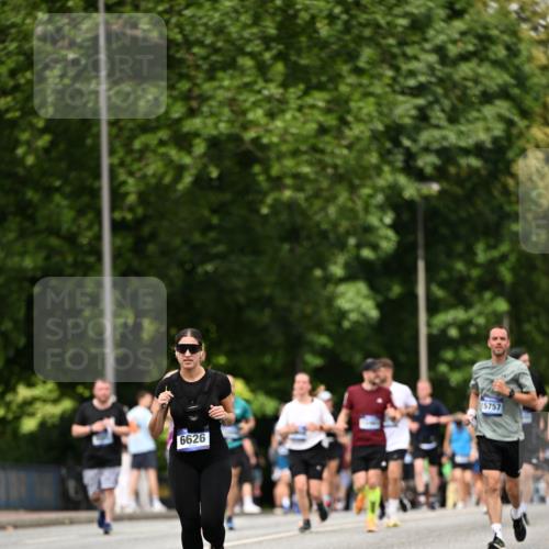 29.06.2025 - hella hamburg halbmarathon Dr. Thomas Lammeyer http://msf.ph/oto/8521537 29.06.2025 10:34:24 Kennedybrücke 1063, 1230, 1661, 2302, 2901, 3524, 3573, 4198, 4575, 4819, 6626, 7517, 8048, 10322, 10880 meine-sportfotos.de
