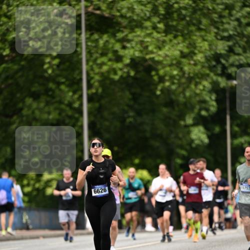29.06.2025 - hella hamburg halbmarathon Dr. Thomas Lammeyer http://msf.ph/oto/8521581 29.06.2025 10:34:25 Kennedybrücke 1063, 1230, 2302, 2901, 3524, 3573, 4198, 4575, 4819, 6626, 7517, 8048, 9095, 10322, 10880, 10996 meine-sportfotos.de