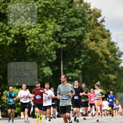 29.06.2025 - hella hamburg halbmarathon Dr. Thomas Lammeyer http://msf.ph/oto/8521586 29.06.2025 10:34:26 Kennedybrücke 1063, 1230, 2302, 2901, 3524, 3573, 4198, 4575, 4819, 6626, 7517, 8048, 9095, 10322, 10880, 10996 meine-sportfotos.de