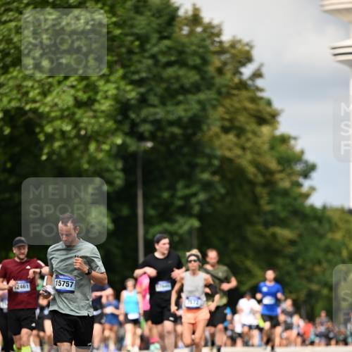 29.06.2025 - hella hamburg halbmarathon Dr. Thomas Lammeyer http://msf.ph/oto/8521680 29.06.2025 10:34:28 Kennedybrücke 1063, 2302, 3524, 3573, 4198, 4575, 4819, 6556, 6626, 7517, 8048, 9095, 10322, 10880, 10996 meine-sportfotos.de