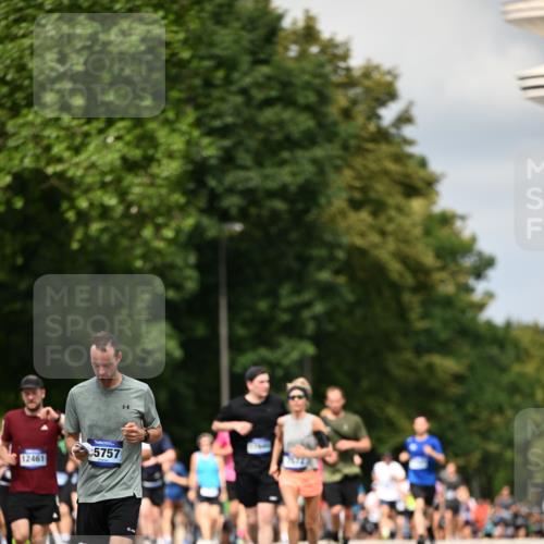 29.06.2025 - hella hamburg halbmarathon Dr. Thomas Lammeyer http://msf.ph/oto/8521691 29.06.2025 10:34:28 Kennedybrücke 1063, 2302, 3524, 3573, 4198, 4575, 4819, 6556, 6626, 7517, 8048, 9095, 10322, 10880, 10996 meine-sportfotos.de