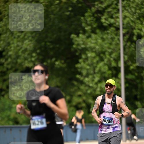 29.06.2025 - hella hamburg halbmarathon Dr. Thomas Lammeyer http://msf.ph/oto/8521706 29.06.2025 10:34:29 Kennedybrücke 1063, 2302, 3524, 3573, 4198, 4819, 6556, 6626, 7517, 8048, 9095, 10322, 10880, 10996 meine-sportfotos.de