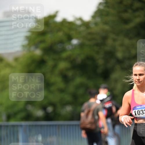 29.06.2025 - hella hamburg halbmarathon Dr. Thomas Lammeyer http://msf.ph/oto/8521728 29.06.2025 10:34:31 Kennedybrücke 1063, 2302, 3524, 3573, 4198, 4819, 6556, 6626, 7517, 8048, 9095, 9830, 10322, 10996 meine-sportfotos.de
