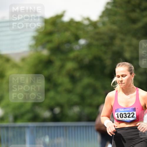29.06.2025 - hella hamburg halbmarathon Dr. Thomas Lammeyer http://msf.ph/oto/8521739 29.06.2025 10:34:31 Kennedybrücke 1063, 2302, 3524, 3573, 4198, 4819, 6556, 6626, 7517, 8048, 9095, 9830, 10322, 10996 meine-sportfotos.de