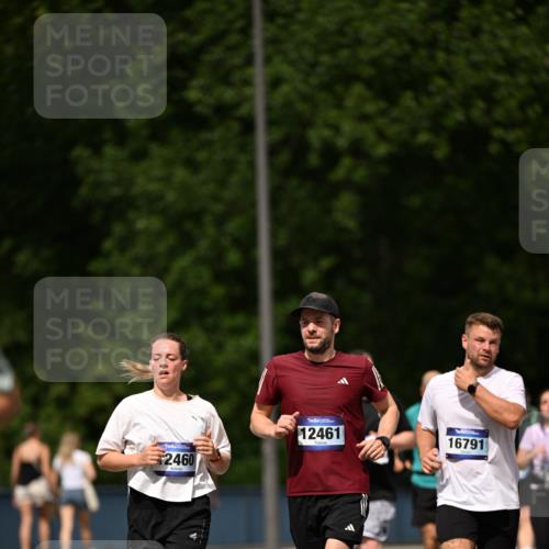 29.06.2025 - hella hamburg halbmarathon Dr. Thomas Lammeyer http://msf.ph/oto/8521776 29.06.2025 10:34:33 Kennedybrücke 2302, 3524, 3573, 4198, 4819, 6556, 6626, 7517, 9095, 9830, 10322, 10996 meine-sportfotos.de