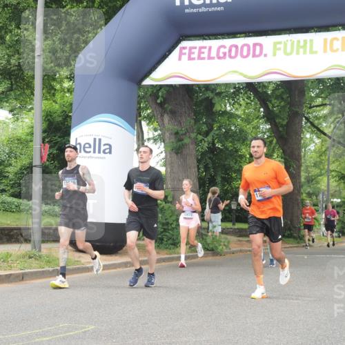 29.06.2025 - hella hamburg halbmarathon KatJ http://msf.ph/oto/8522011 29.06.2025 10:50:25 Zwischen KM18-KM19 1316, 3919, 7717 meine-sportfotos.de