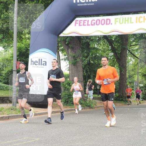 29.06.2025 - hella hamburg halbmarathon KatJ http://msf.ph/oto/8522015 29.06.2025 10:50:25 Zwischen KM18-KM19 1316, 3919, 7717 meine-sportfotos.de