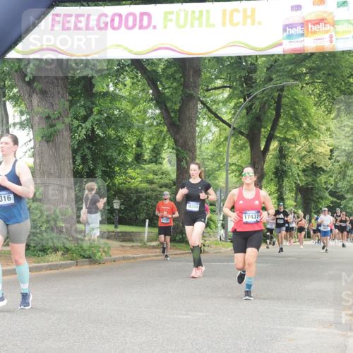 29.06.2025 - hella hamburg halbmarathon KatJ http://msf.ph/oto/8522033 29.06.2025 10:50:27 Zwischen KM18-KM19 1316, 3919 meine-sportfotos.de