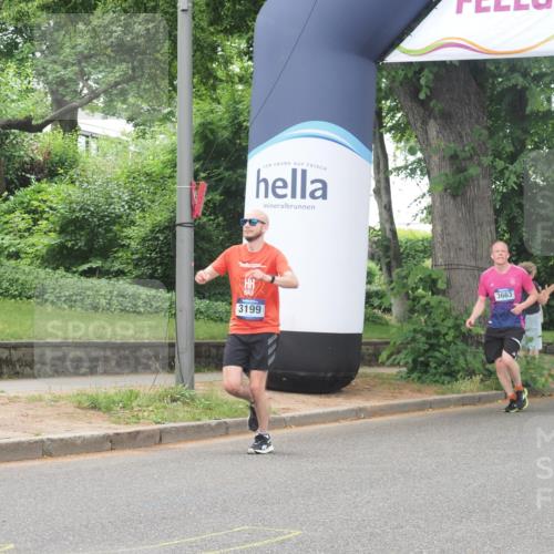 29.06.2025 - hella hamburg halbmarathon KatJ http://msf.ph/oto/8522101 29.06.2025 10:50:32 Zwischen KM18-KM19 1316, 3199 meine-sportfotos.de