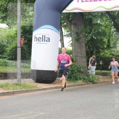 29.06.2025 - hella hamburg halbmarathon KatJ http://msf.ph/oto/8522137 29.06.2025 10:50:33 Zwischen KM18-KM19 1316, 3199 meine-sportfotos.de