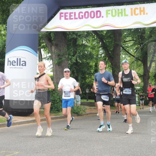 29.06.2025 - hella hamburg halbmarathon KatJ http://msf.ph/oto/8522287 29.06.2025 10:50:38 Zwischen KM18-KM19 2810, 3199, 3663, 4389, 5511, 8423 meine-sportfotos.de