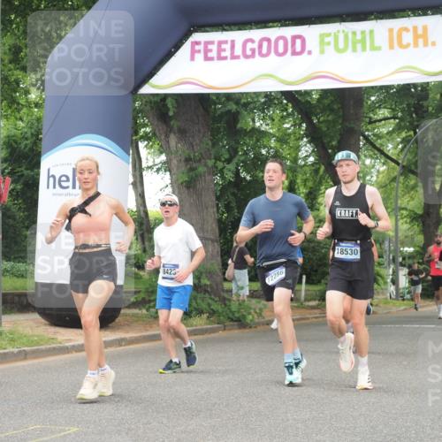 29.06.2025 - hella hamburg halbmarathon KatJ http://msf.ph/oto/8522304 29.06.2025 10:50:38 Zwischen KM18-KM19 2810, 3199, 3663, 4389, 5511, 8423 meine-sportfotos.de
