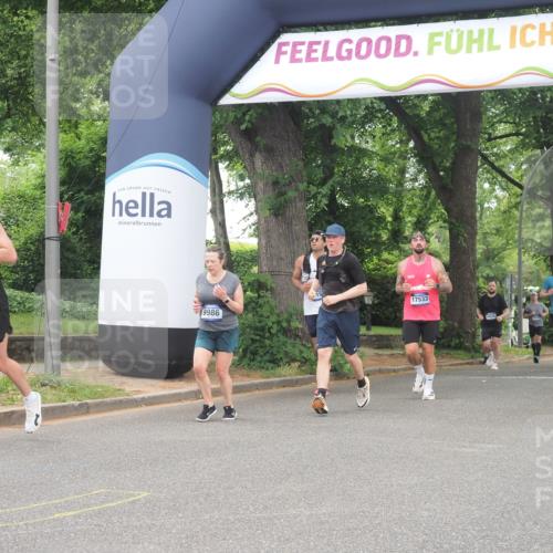 29.06.2025 - hella hamburg halbmarathon KatJ http://msf.ph/oto/8522385 29.06.2025 10:50:42 Zwischen KM18-KM19 2810, 3663, 4389, 5511, 8423 meine-sportfotos.de