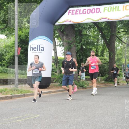 29.06.2025 - hella hamburg halbmarathon KatJ http://msf.ph/oto/8522395 29.06.2025 10:50:42 Zwischen KM18-KM19 2810, 3663, 4389, 5511, 8423 meine-sportfotos.de