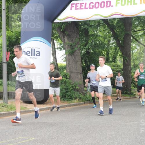 29.06.2025 - hella hamburg halbmarathon KatJ http://msf.ph/oto/8522517 29.06.2025 10:50:49 Zwischen KM18-KM19 1531, 4945, 6966 meine-sportfotos.de
