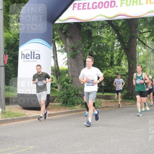 29.06.2025 - hella hamburg halbmarathon KatJ http://msf.ph/oto/8522528 29.06.2025 10:50:50 Zwischen KM18-KM19 1531, 4945, 6966 meine-sportfotos.de