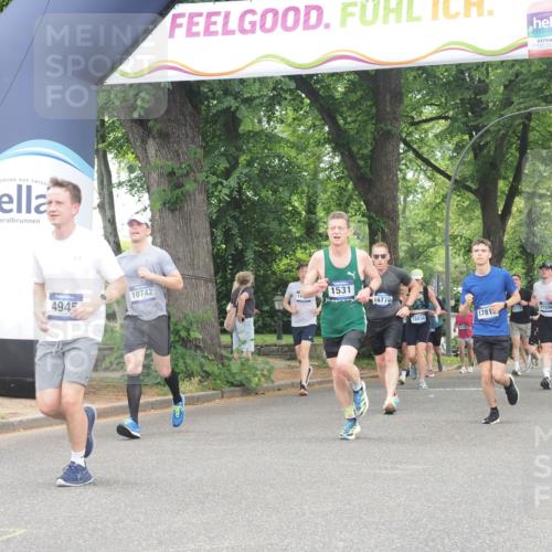 29.06.2025 - hella hamburg halbmarathon KatJ http://msf.ph/oto/8522567 29.06.2025 10:50:50 Zwischen KM18-KM19 1531, 4945, 6966 meine-sportfotos.de