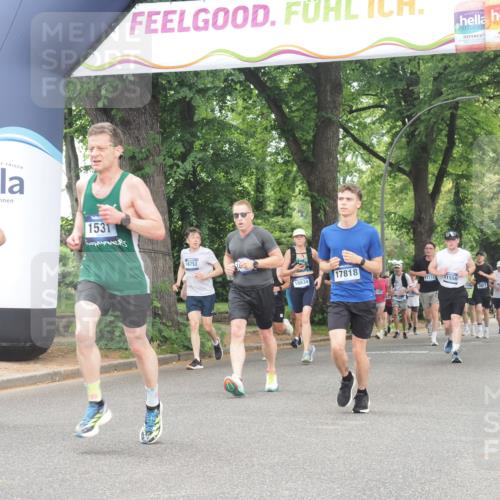 29.06.2025 - hella hamburg halbmarathon KatJ http://msf.ph/oto/8522608 29.06.2025 10:50:52 Zwischen KM18-KM19 1531, 4945, 6966 meine-sportfotos.de