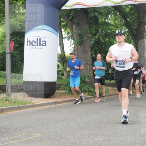 29.06.2025 - hella hamburg halbmarathon KatJ http://msf.ph/oto/8522722 29.06.2025 10:50:55 Zwischen KM18-KM19 1212, 1531, 4945 meine-sportfotos.de