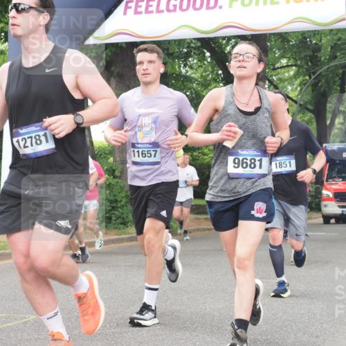 29.06.2025 - hella hamburg halbmarathon KatJ http://msf.ph/oto/8522875 29.06.2025 10:50:59 Zwischen KM18-KM19 1212, 1733, 1851, 2463, 4985, 5653, 7333 meine-sportfotos.de