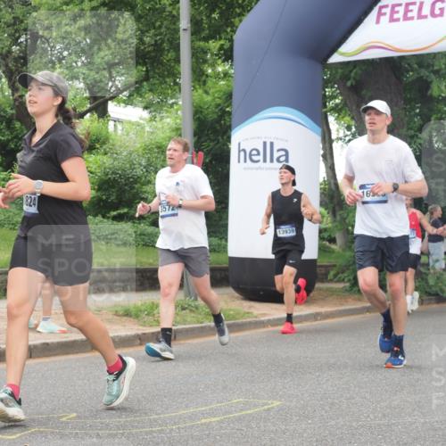 29.06.2025 - hella hamburg halbmarathon KatJ http://msf.ph/oto/8523016 29.06.2025 10:51:02 Zwischen KM18-KM19 1212, 1733, 1851, 2463, 3572, 4120, 4985, 5653, 7333 meine-sportfotos.de
