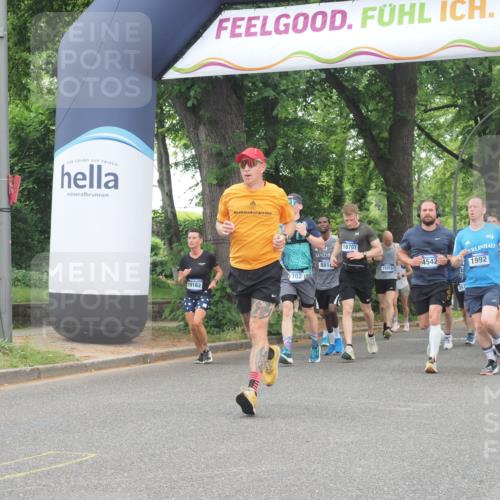 29.06.2025 - hella hamburg halbmarathon KatJ http://msf.ph/oto/8523301 29.06.2025 10:51:23 Zwischen KM18-KM19 1194, 1702, 1992, 2979, 4542, 7081, 8520, 8561 meine-sportfotos.de