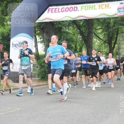 29.06.2025 - hella hamburg halbmarathon KatJ http://msf.ph/oto/8523367 29.06.2025 10:51:24 Zwischen KM18-KM19 1194, 1702, 1992, 2979, 4542, 6907, 6908, 7081, 8520, 8561 meine-sportfotos.de
