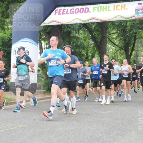 29.06.2025 - hella hamburg halbmarathon KatJ http://msf.ph/oto/8523374 29.06.2025 10:51:24 Zwischen KM18-KM19 1194, 1702, 1992, 2979, 4542, 6907, 6908, 7081, 8520, 8561 meine-sportfotos.de