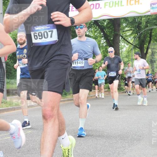 29.06.2025 - hella hamburg halbmarathon KatJ http://msf.ph/oto/8523494 29.06.2025 10:51:28 Zwischen KM18-KM19 1194, 1702, 1992, 2298, 2782, 2979, 4542, 5396, 6585, 6907, 6908, 7081, 8520, 8561 meine-sportfotos.de