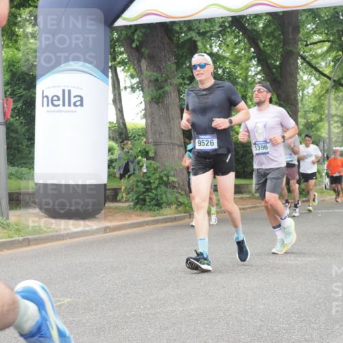29.06.2025 - hella hamburg halbmarathon KatJ http://msf.ph/oto/8523522 29.06.2025 10:51:29 Zwischen KM18-KM19 1194, 1702, 1992, 2298, 2782, 2979, 4542, 5396, 6585, 6907, 6908, 7042, 7081, 8520, 8561 meine-sportfotos.de