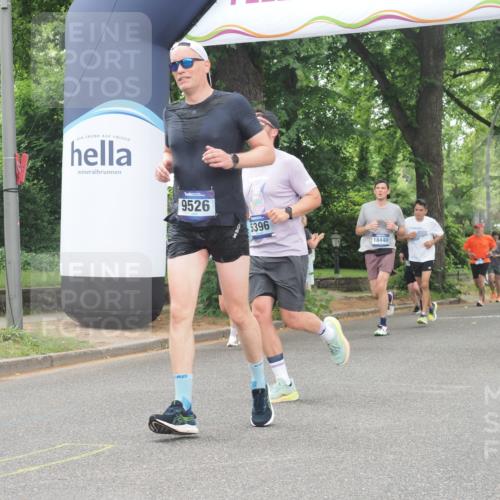 29.06.2025 - hella hamburg halbmarathon KatJ http://msf.ph/oto/8523551 29.06.2025 10:51:30 Zwischen KM18-KM19 1702, 1992, 2298, 2782, 2979, 4542, 5396, 6585, 6907, 6908, 7042, 7081, 8520 meine-sportfotos.de