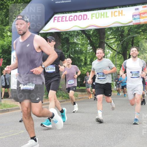 29.06.2025 - hella hamburg halbmarathon KatJ http://msf.ph/oto/8523671 29.06.2025 10:51:35 Zwischen KM18-KM19 1863, 3039, 3182, 3248, 5396, 6100, 7042 meine-sportfotos.de