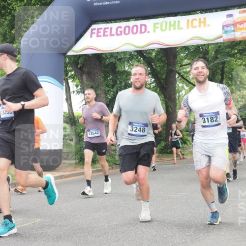 29.06.2025 - hella hamburg halbmarathon KatJ http://msf.ph/oto/8523694 29.06.2025 10:51:35 Zwischen KM18-KM19 1863, 3039, 3182, 3248, 5396, 6100, 7042 meine-sportfotos.de