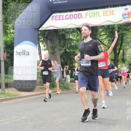 29.06.2025 - hella hamburg halbmarathon KatJ http://msf.ph/oto/8523779 29.06.2025 10:51:38 Zwischen KM18-KM19 1863, 3039, 3182, 3248, 6100, 6174 meine-sportfotos.de