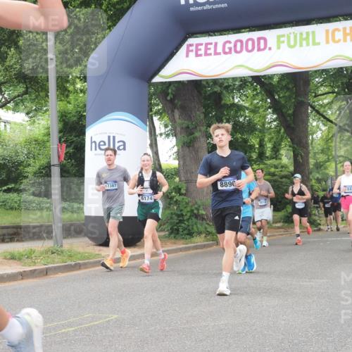 29.06.2025 - hella hamburg halbmarathon KatJ http://msf.ph/oto/8523853 29.06.2025 10:51:39 Zwischen KM18-KM19 1863, 3039, 3182, 3248, 6100, 6174 meine-sportfotos.de