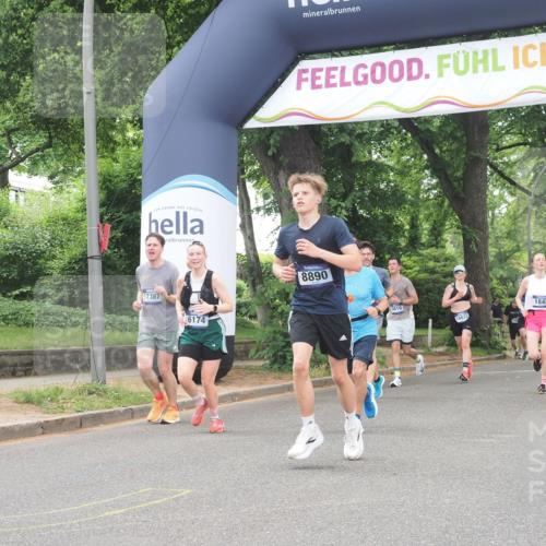 29.06.2025 - hella hamburg halbmarathon KatJ http://msf.ph/oto/8523869 29.06.2025 10:51:40 Zwischen KM18-KM19 1842, 1863, 3039, 3182, 3248, 6100, 6174 meine-sportfotos.de