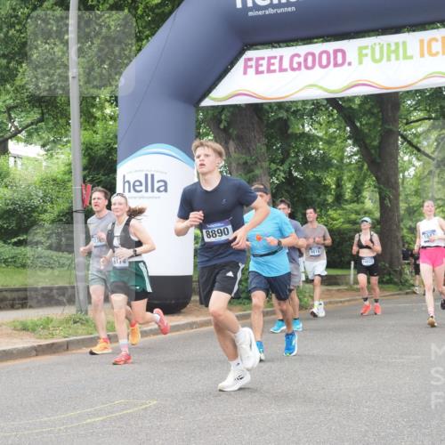 29.06.2025 - hella hamburg halbmarathon KatJ http://msf.ph/oto/8523888 29.06.2025 10:51:40 Zwischen KM18-KM19 1842, 1863, 3039, 3182, 3248, 6100, 6174 meine-sportfotos.de