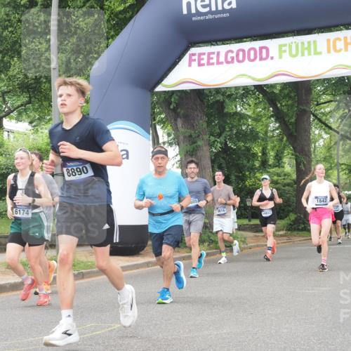 29.06.2025 - hella hamburg halbmarathon KatJ http://msf.ph/oto/8523910 29.06.2025 10:51:40 Zwischen KM18-KM19 1842, 1863, 3039, 3182, 3248, 6100, 6174 meine-sportfotos.de