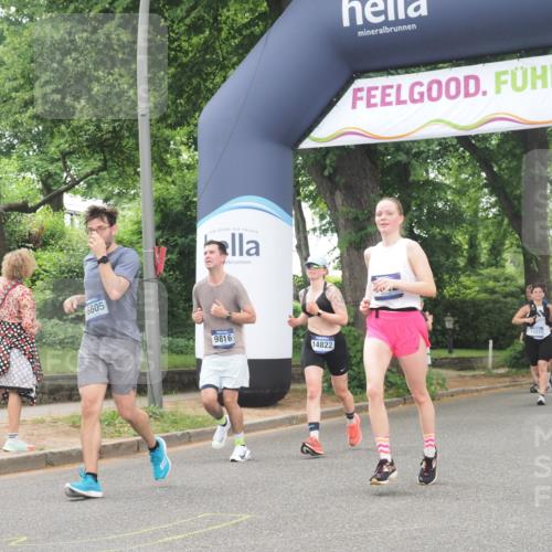 29.06.2025 - hella hamburg halbmarathon KatJ http://msf.ph/oto/8524001 29.06.2025 10:51:42 Zwischen KM18-KM19 1842, 3182, 3248, 6100, 6174 meine-sportfotos.de
