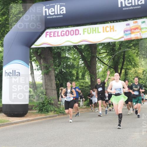 29.06.2025 - hella hamburg halbmarathon KatJ http://msf.ph/oto/8524021 29.06.2025 10:51:44 Zwischen KM18-KM19 1842, 6174 meine-sportfotos.de