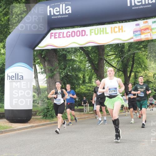 29.06.2025 - hella hamburg halbmarathon KatJ http://msf.ph/oto/8524050 29.06.2025 10:51:44 Zwischen KM18-KM19 1842, 6174 meine-sportfotos.de
