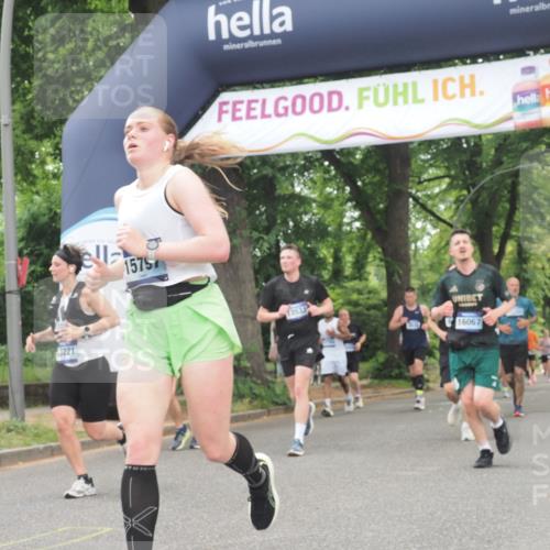 29.06.2025 - hella hamburg halbmarathon KatJ http://msf.ph/oto/8524088 29.06.2025 10:51:45 Zwischen KM18-KM19 1842, 6174, 6714 meine-sportfotos.de