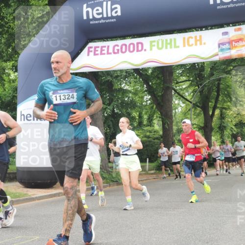 29.06.2025 - hella hamburg halbmarathon KatJ http://msf.ph/oto/8524236 29.06.2025 10:51:50 Zwischen KM18-KM19 2936, 6714 meine-sportfotos.de