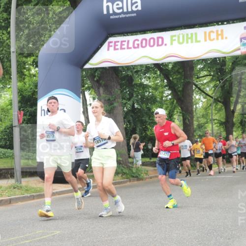 29.06.2025 - hella hamburg halbmarathon KatJ http://msf.ph/oto/8524268 29.06.2025 10:51:51 Zwischen KM18-KM19 2936, 6714 meine-sportfotos.de