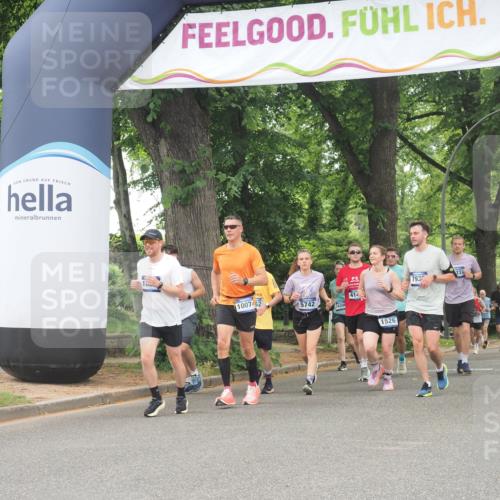29.06.2025 - hella hamburg halbmarathon KatJ http://msf.ph/oto/8524285 29.06.2025 10:51:54 Zwischen KM18-KM19 1526, 2936, 5742, 0000, 6462, 7935 meine-sportfotos.de