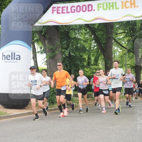 29.06.2025 - hella hamburg halbmarathon KatJ http://msf.ph/oto/8524292 29.06.2025 10:51:54 Zwischen KM18-KM19 1526, 2936, 5742, 0000, 6462, 7935 meine-sportfotos.de