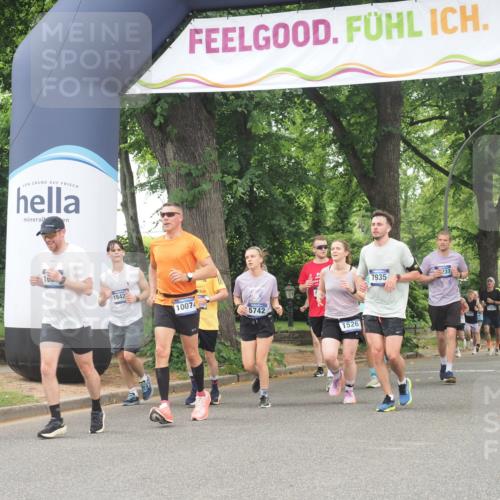 29.06.2025 - hella hamburg halbmarathon KatJ http://msf.ph/oto/8524314 29.06.2025 10:51:55 Zwischen KM18-KM19 1526, 2936, 4146, 5742, 0000, 6462, 7935 meine-sportfotos.de