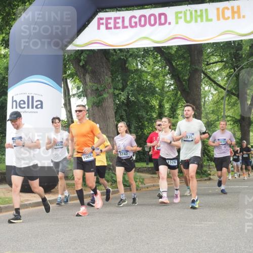 29.06.2025 - hella hamburg halbmarathon KatJ http://msf.ph/oto/8524318 29.06.2025 10:51:55 Zwischen KM18-KM19 1526, 2936, 4146, 5742, 0000, 6462, 7935 meine-sportfotos.de