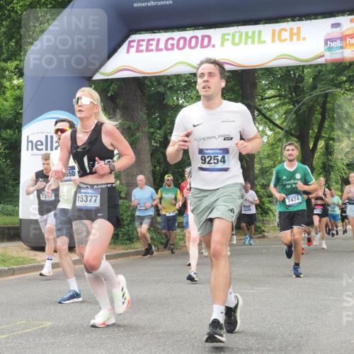 29.06.2025 - hella hamburg halbmarathon KatJ http://msf.ph/oto/8524472 29.06.2025 10:52:03 Zwischen KM18-KM19 4146, 4613, 7271, 7474 meine-sportfotos.de