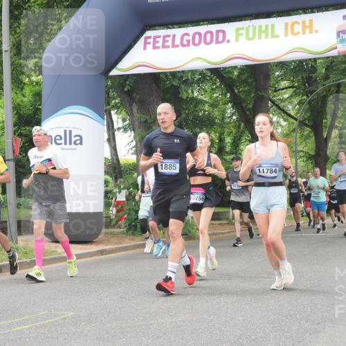 29.06.2025 - hella hamburg halbmarathon KatJ http://msf.ph/oto/8524543 29.06.2025 10:52:07 Zwischen KM18-KM19 1885, 4613, 7271, 7474 meine-sportfotos.de